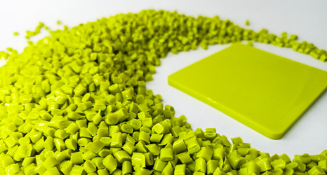 色母粒的基本组成与生产工艺研究