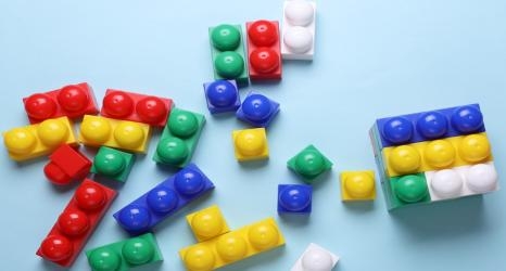 生产高透塑料时如何选择色母粒